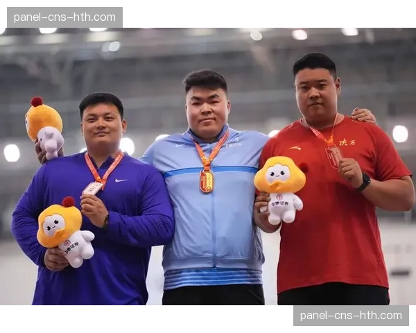 邢家梁全国室内田径锦标赛三破男子铅球全国纪录,最终成绩20.95米 邢家梁全国室内田径锦标赛三破男子铅球全国纪录,最终成绩20.95米